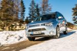 Mitsubishi Outlander PHEV 2012 года